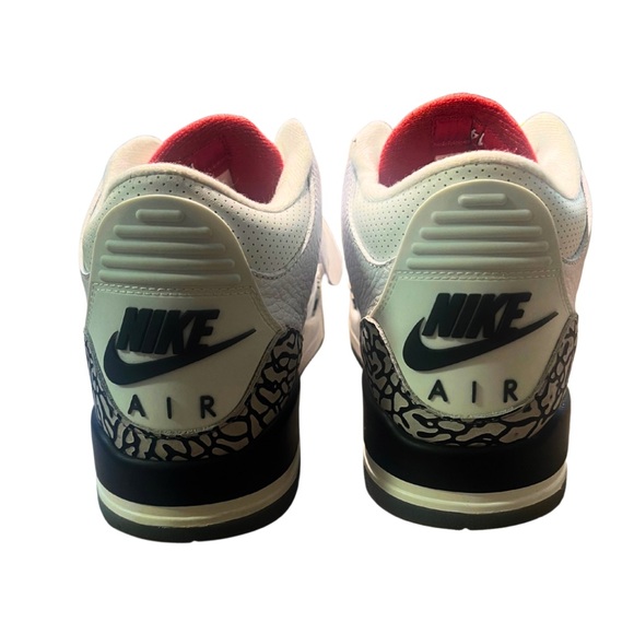 Air Jordan White and Red Sneaker Men - Picture 5 of 5